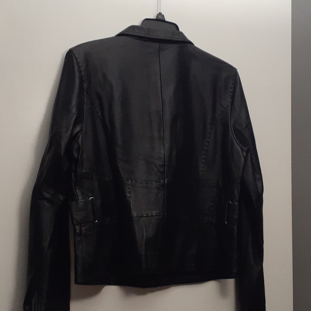Leather Jacket - Picture 4 of 10